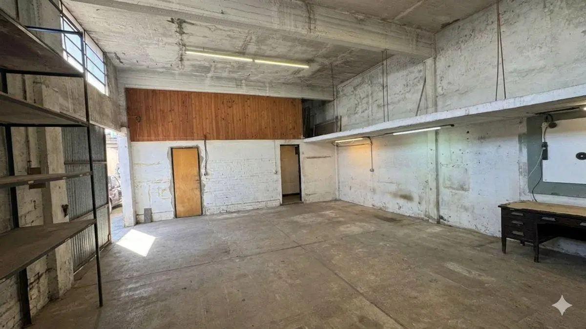 VENTA GALPÓN DE LOSA 126m2  CON CASA SAN MARTÍN 2