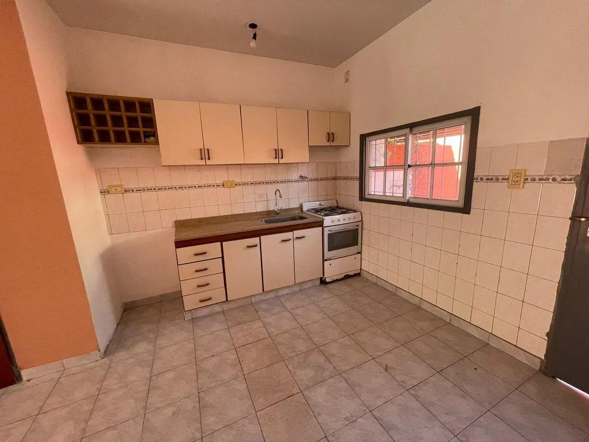 VENTA DUPLEX 4 AMBIENTES LOMA HERMOSA 2