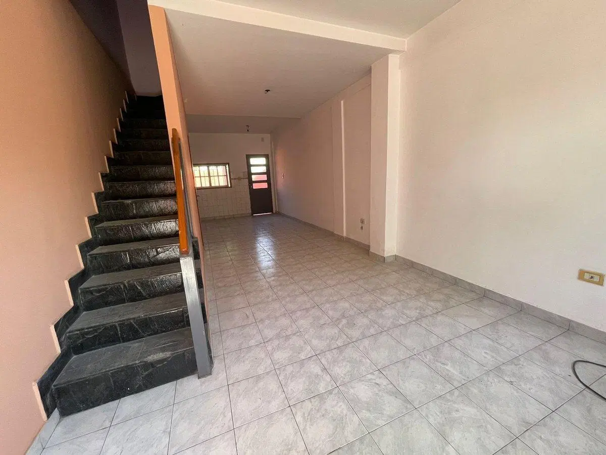VENTA DUPLEX 4 AMBIENTES LOMA HERMOSA 3
