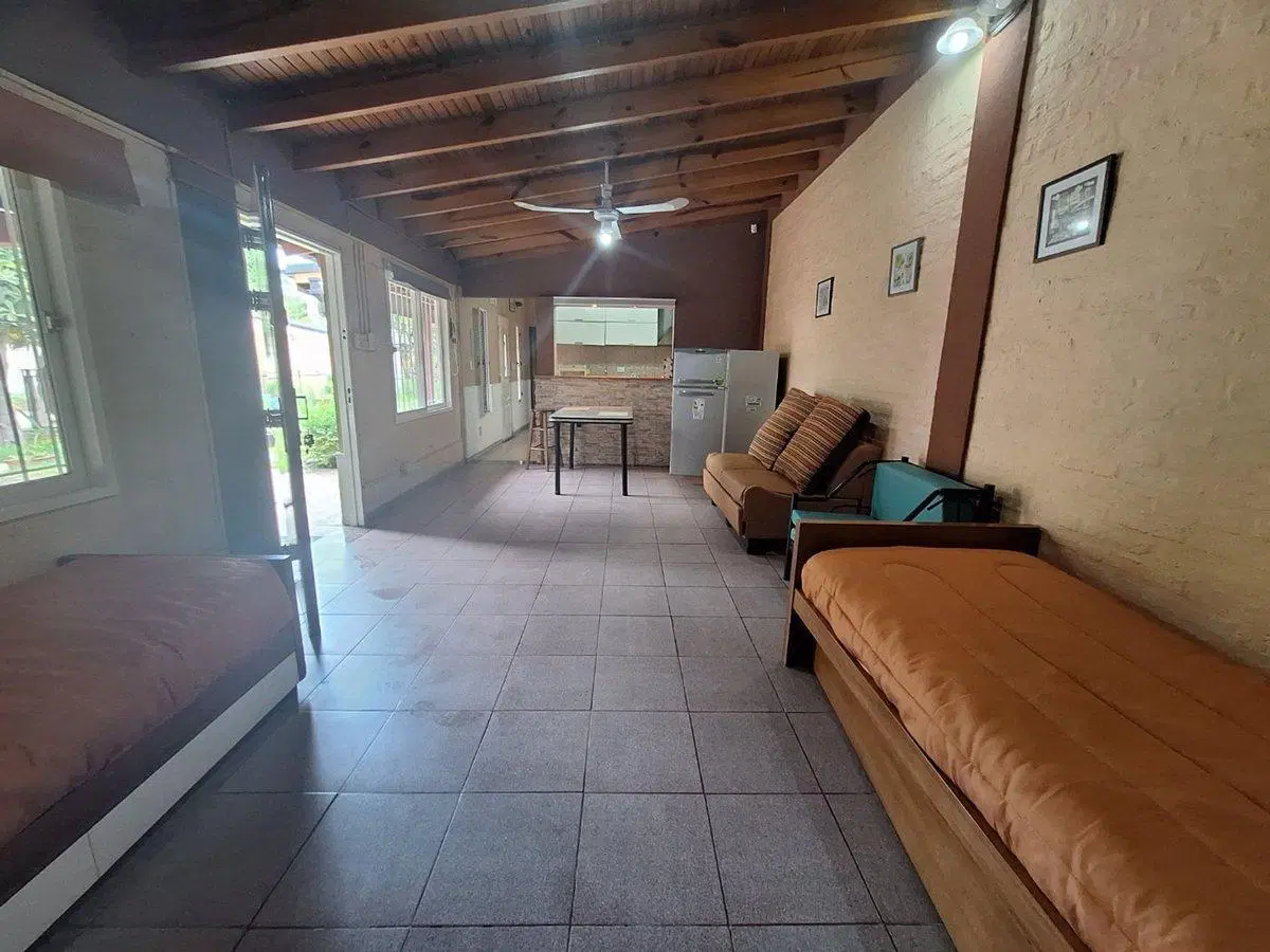 Venta  Quinta 1100 m2, casa quincho, pileta, Merlo 2