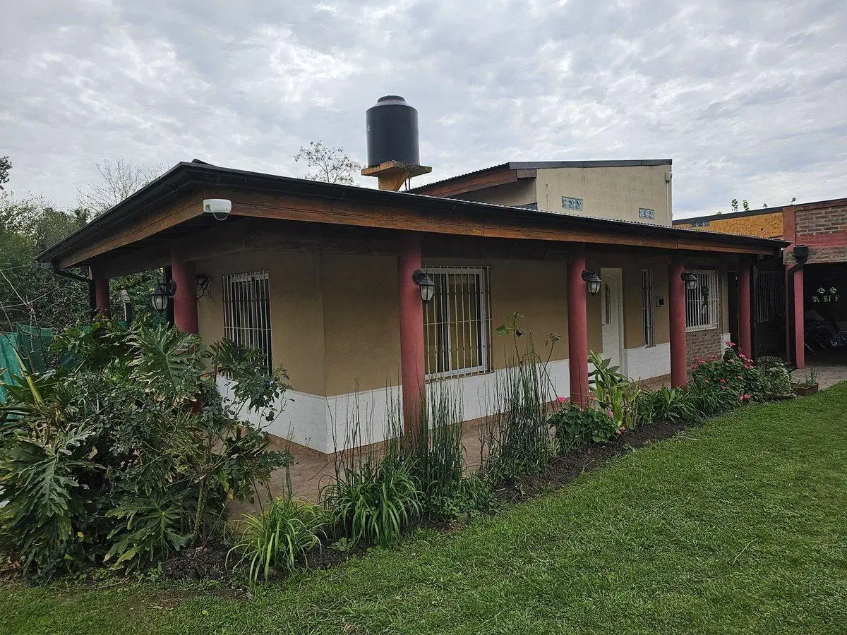 Venta  Quinta 1100 m2, casa quincho, pileta, Merlo 4