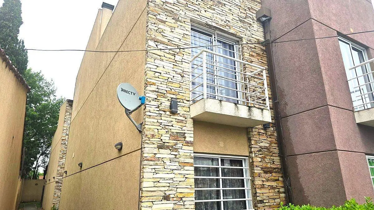 VENTA DEPARTAMENTO 3 AMB C/ COCHERA JOSE C PAZ 5