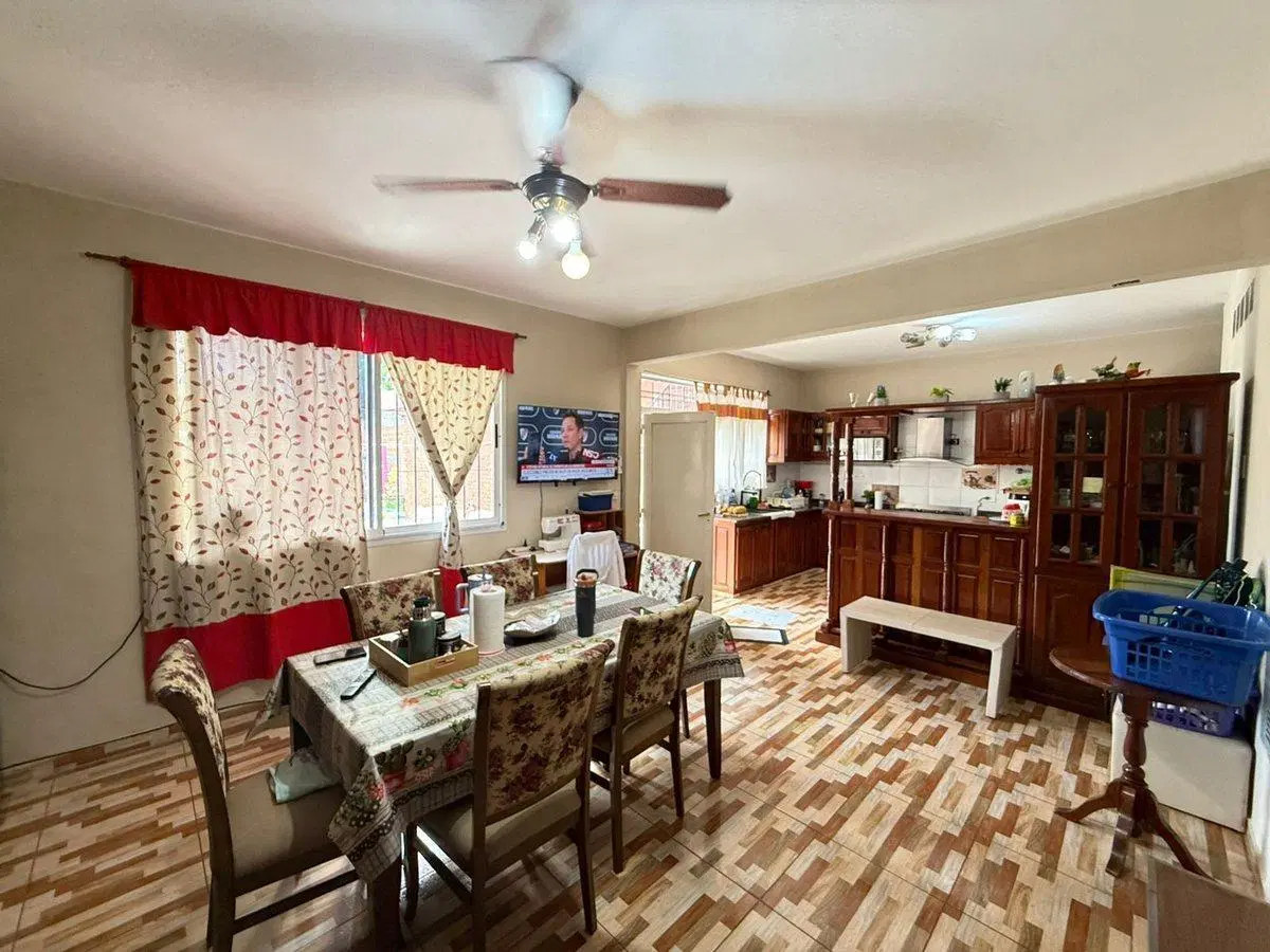 VENTA CASA 5 AMBIENTES SAN MIGUEL CENTRO. PILETA 5