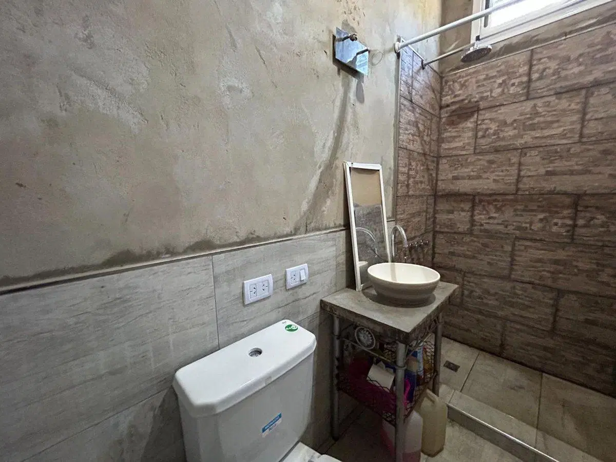 VENTA LOTE CON QUINCHO Y PISCINA EN HURLINGHAM 2