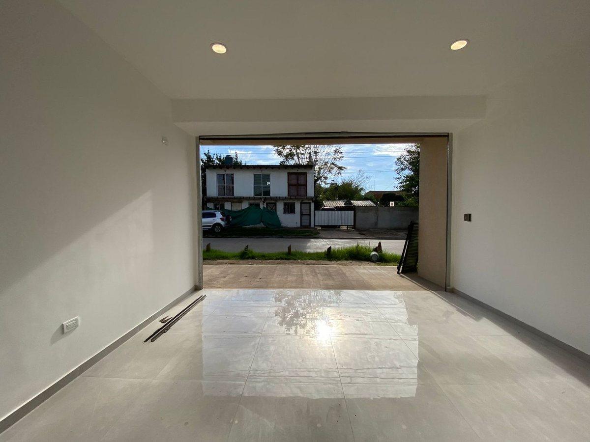Foto de VENTA LOCAL MEDIANERA, PASO DEL REY, MORENO, imagen 5