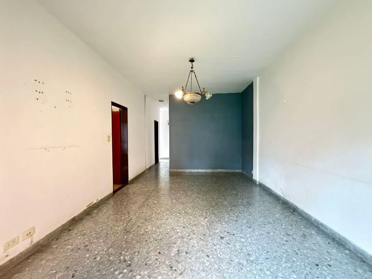 VENTA CASA 3 AMB COCHERA, A.CREDITO-VILLA ADELINA 3