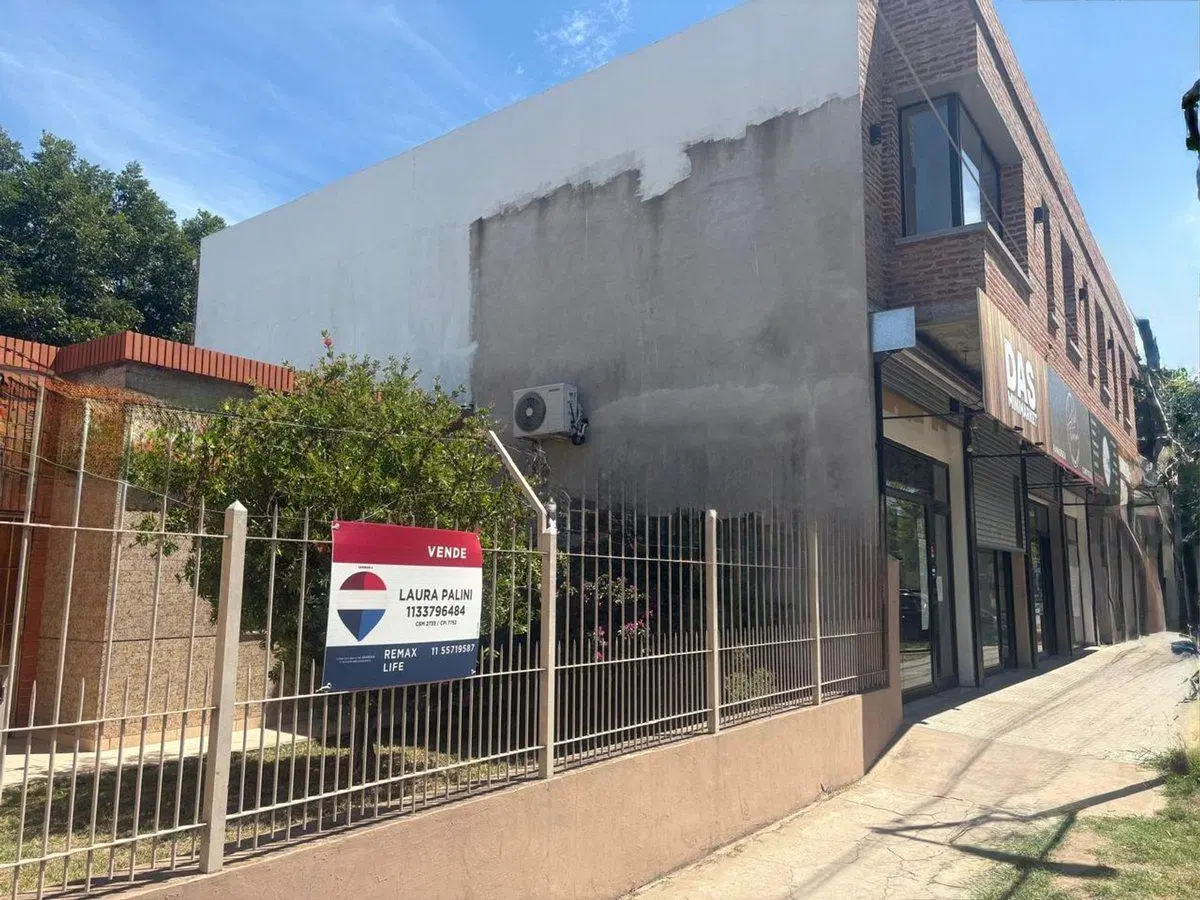 VENTA CASA CON LOCALES Y DEPTO EN SAN MIGUEL 5