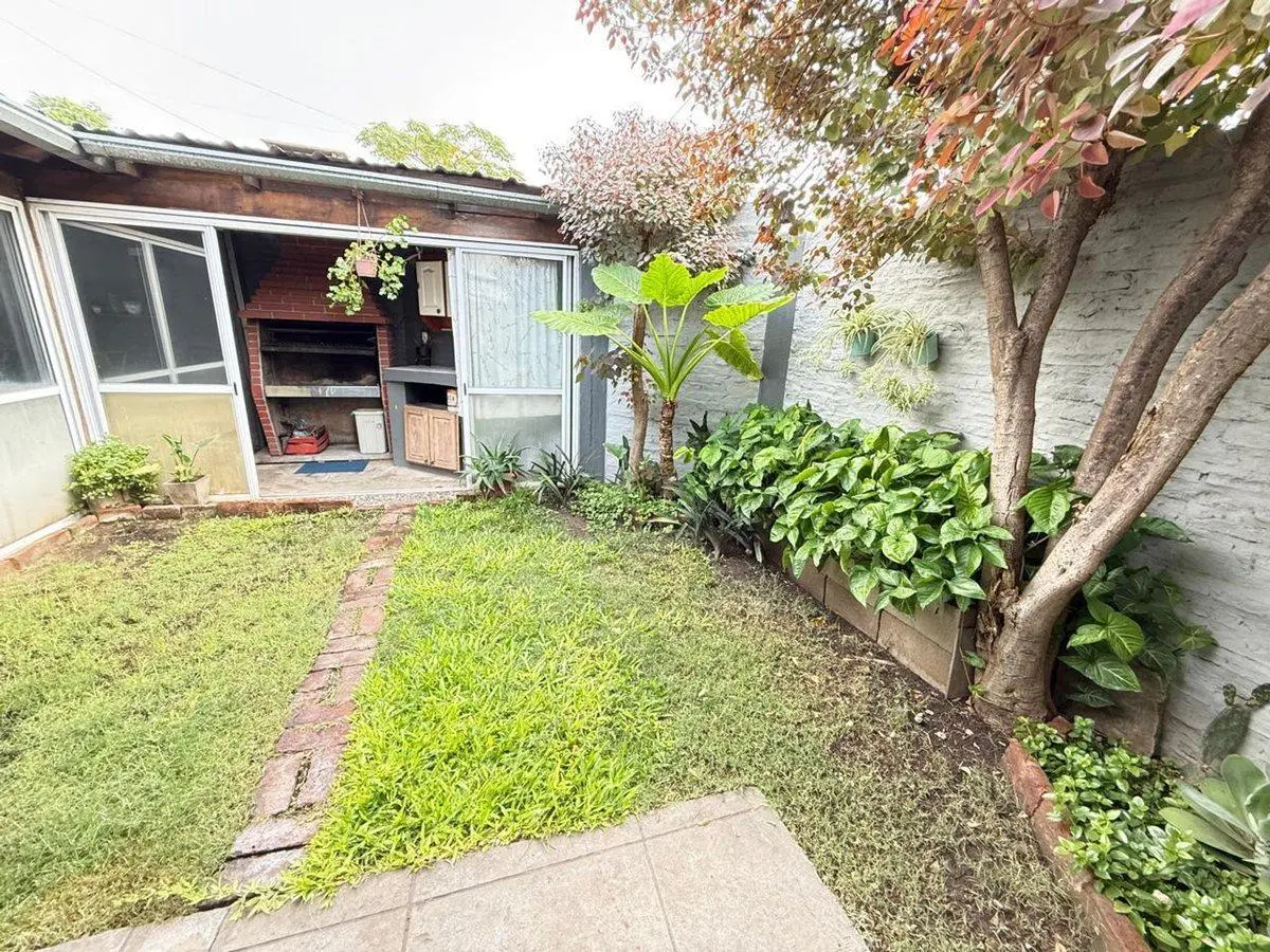 VENTA CASA 3 AMBIENTES HURLINGHAM 4