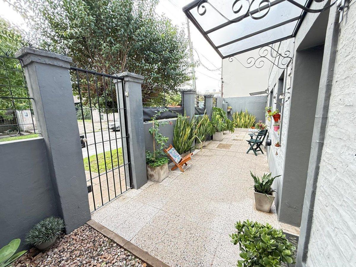 Foto de VENTA CASA 3 AMBIENTES HURLINGHAM, imagen 2