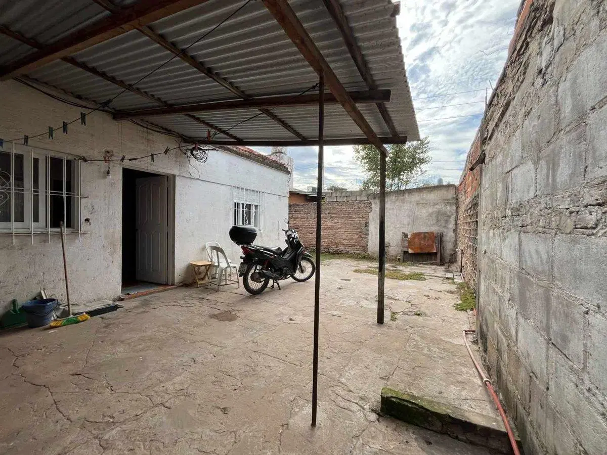 VENTA CASA PH 3 AMBIENTES MORENO 8