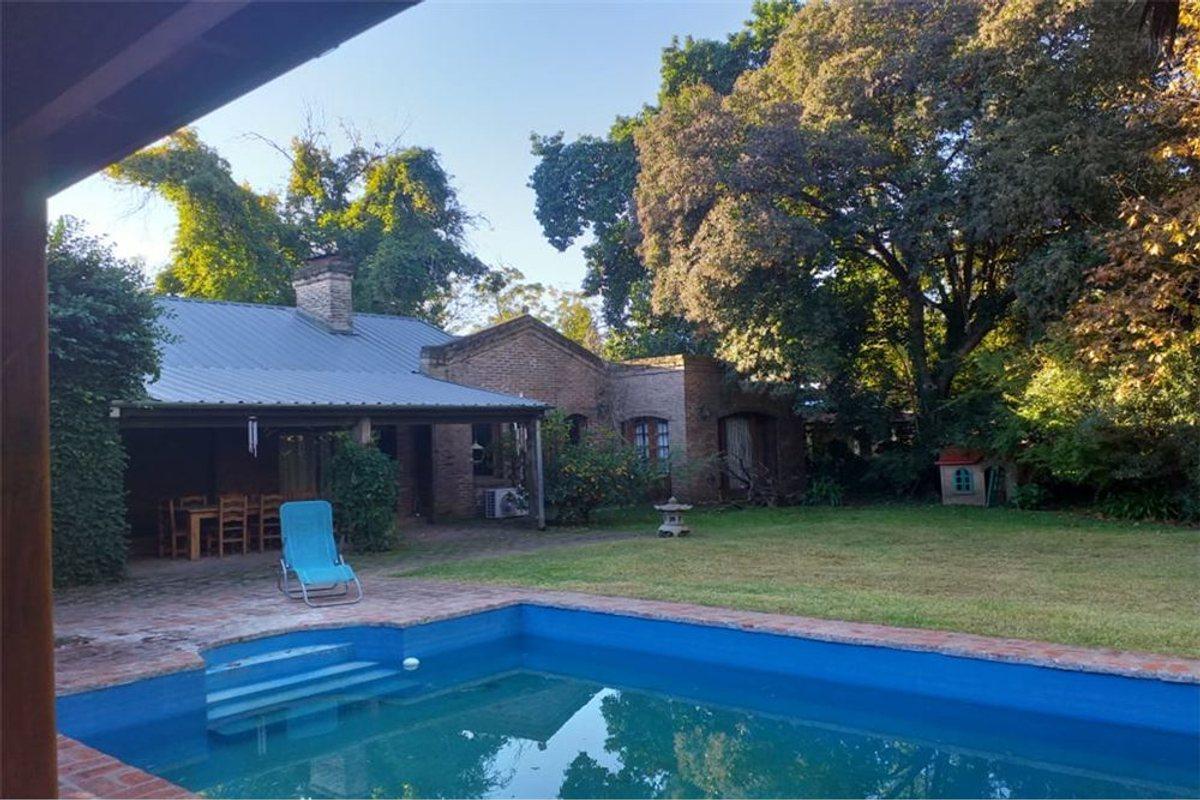 VENTA CASA 5 AMBIENTES PILETA PARQUE BELLA VISTA