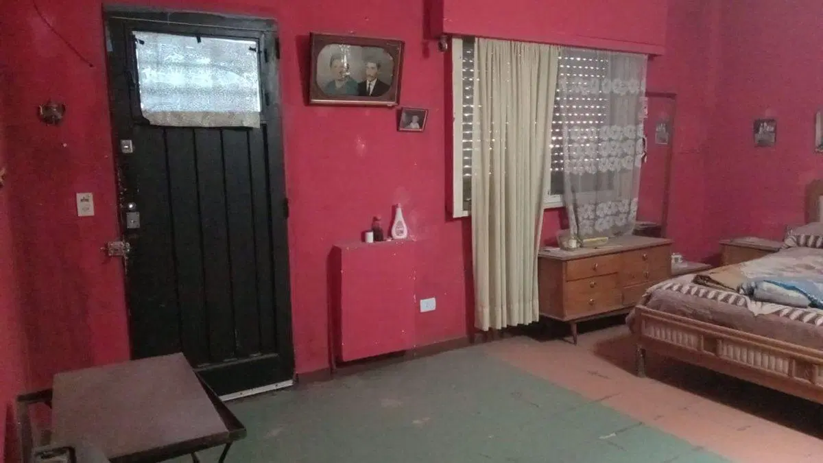VENTA  CASA  3 AMB MORENO 8