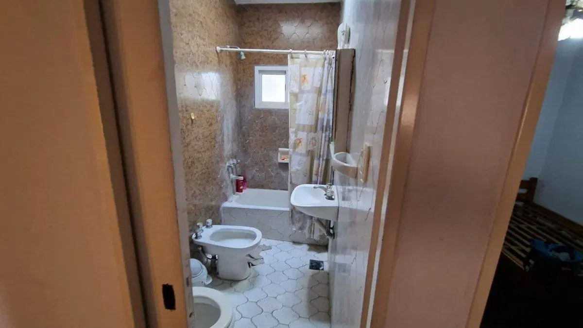 VENTA CASA 5 AMB. C/COCHERA A.CREDITO-GRAND BOURG 5