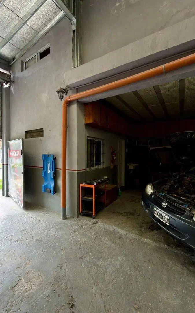 VENTA CASA 3 AMB + GALPON/ DEPOSITO COMERCIAL 3