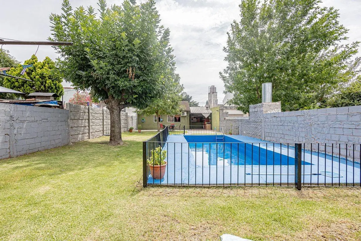 VENTA CASA 3AMB PILETA PARRILLA V TESEI 4