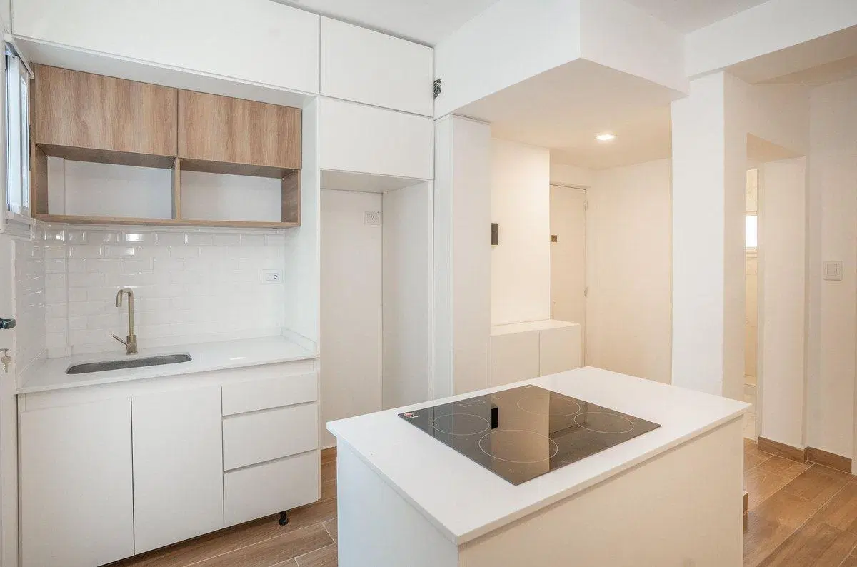 VENTA DPTO 2 AMB REFACCIONADO A NUEVO EN RECOLETA 5