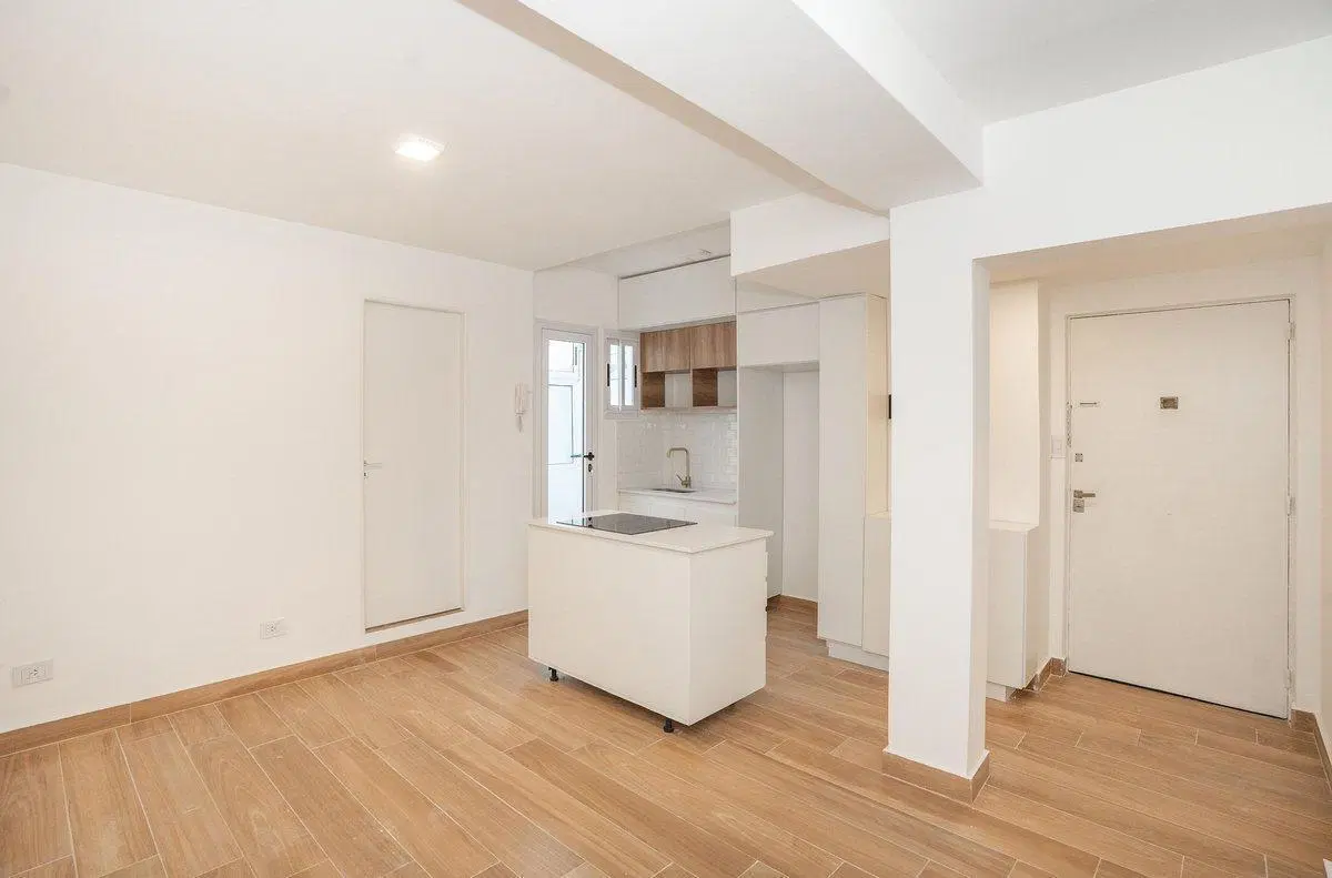 VENTA DPTO 2 AMB REFACCIONADO A NUEVO EN RECOLETA 8