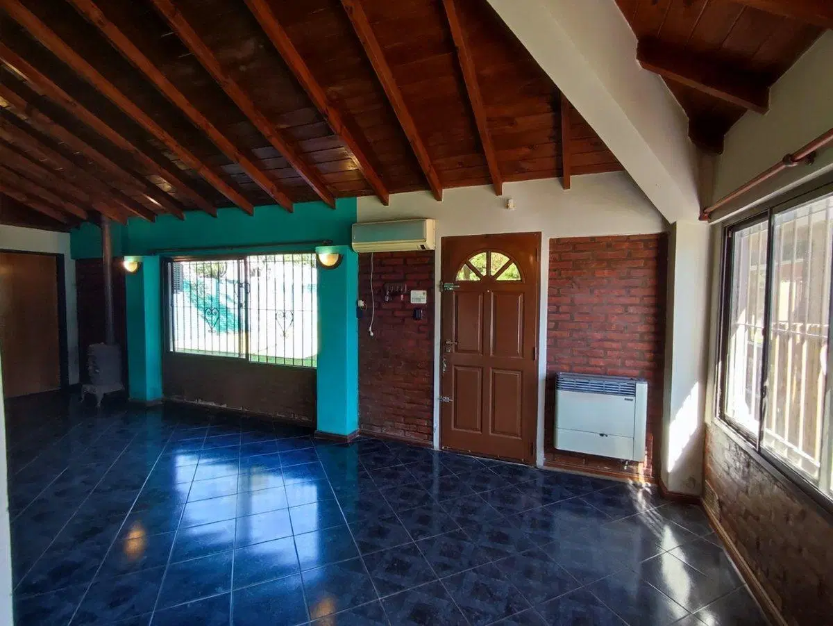 CASA QUINTA 4 AMBIENTES VENTA DERQUI-PILAR-PILETA 5