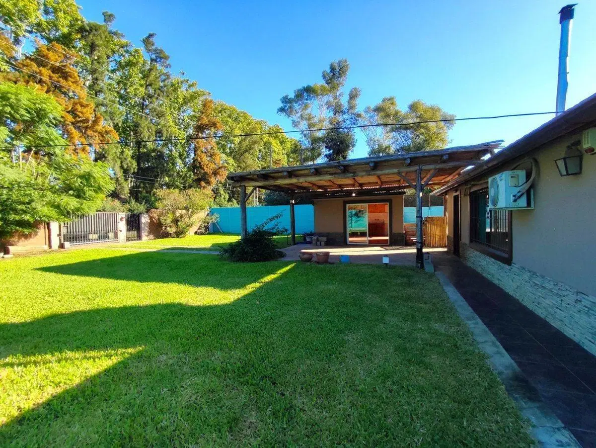 CASA QUINTA 4 AMBIENTES VENTA DERQUI-PILAR-PILETA 2