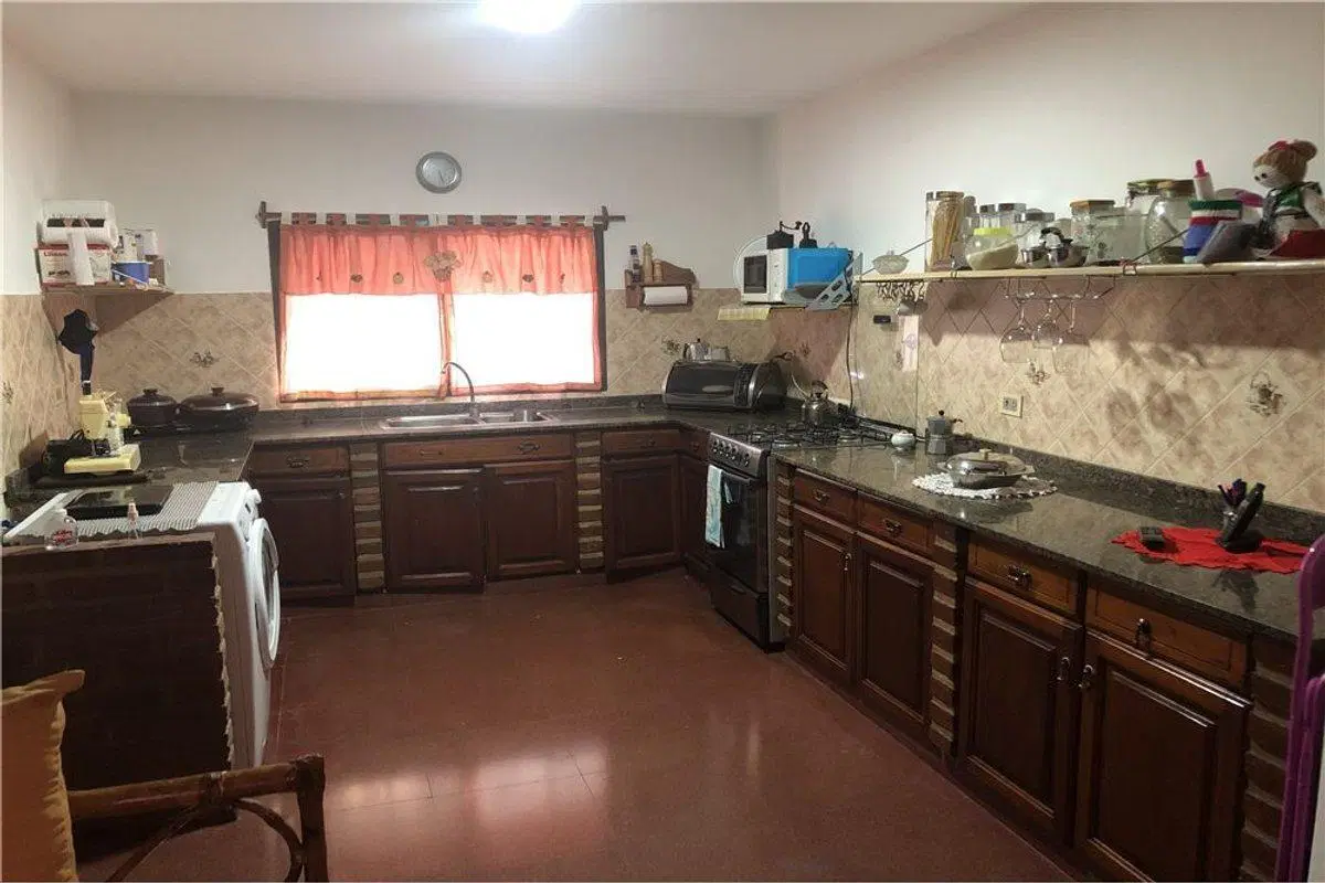 VENTA CASA 3/4  AMBIENTES MARTIN CORONADO 2