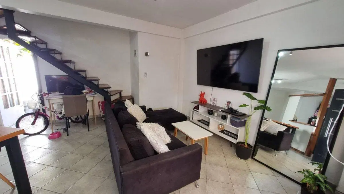 VENTA DUPLEX 3 AMB. SAN MIGUEL cochera patio 2