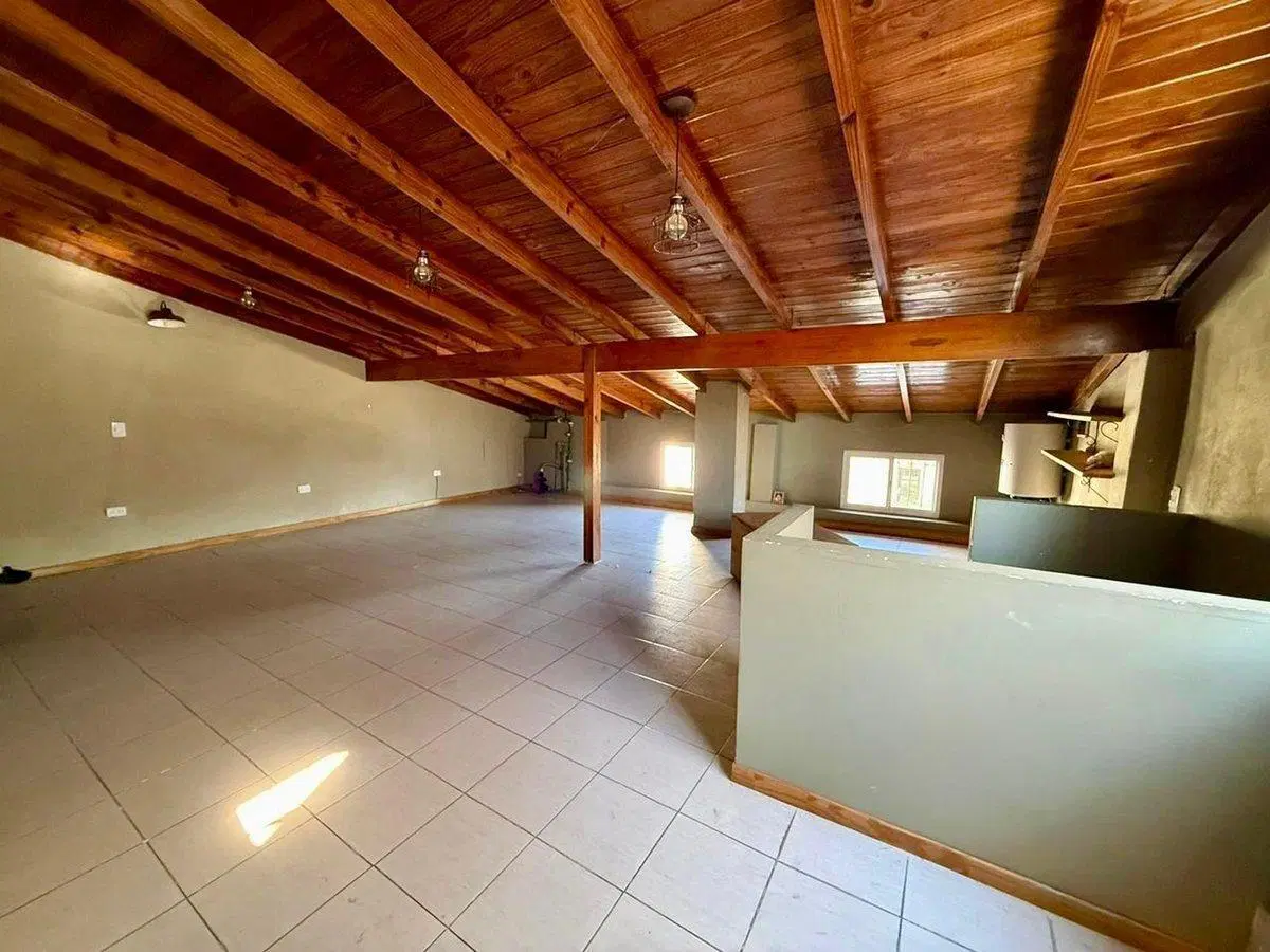 VENTA DE CASA 4 AMBIENTES EN BELLA VISTA 2