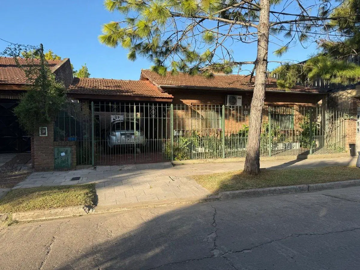 VENTA CASA 3 AMBIENTES MUÑIZ CENTRO. APTO CREDITO 5