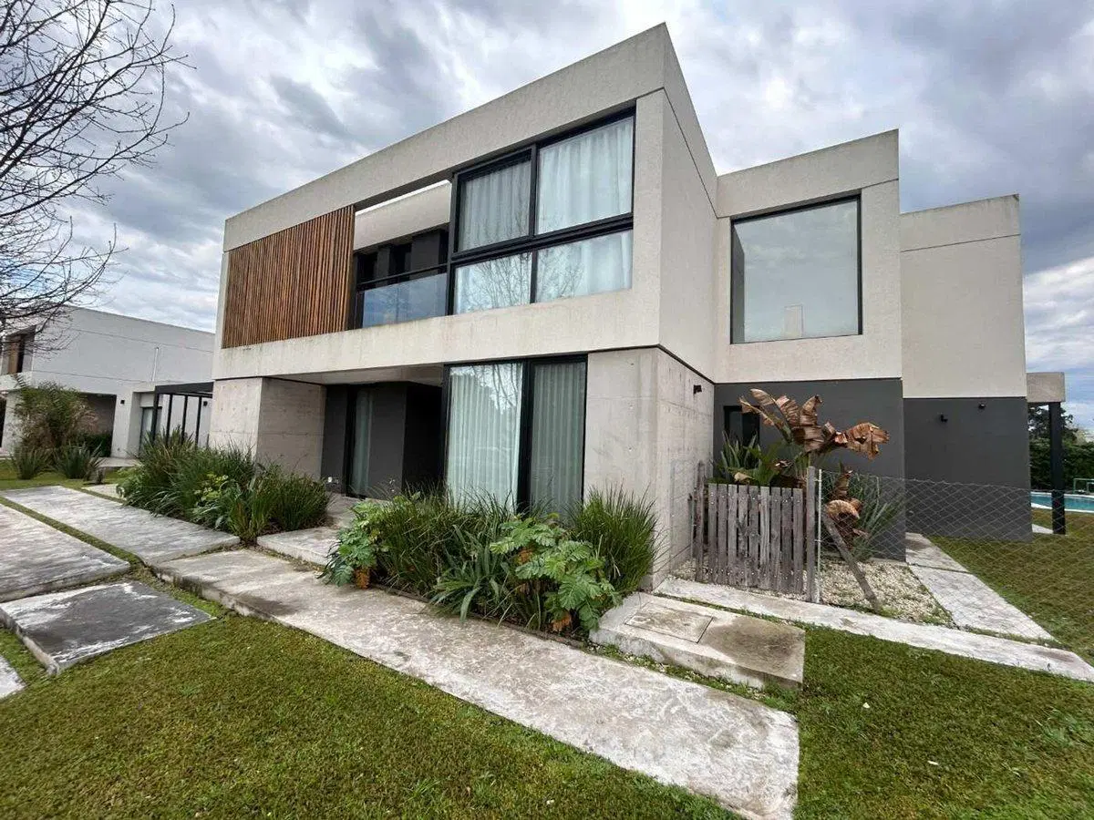 VENTA CASA AYRES PLAZA 6 AMB. 710 M2 LOTE - PILAR 4