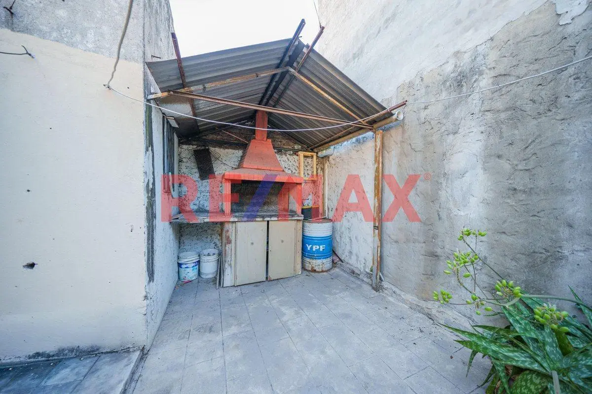 VENTA CASA CON DOS VIVIENDAS EN LOTE PROPIO 8