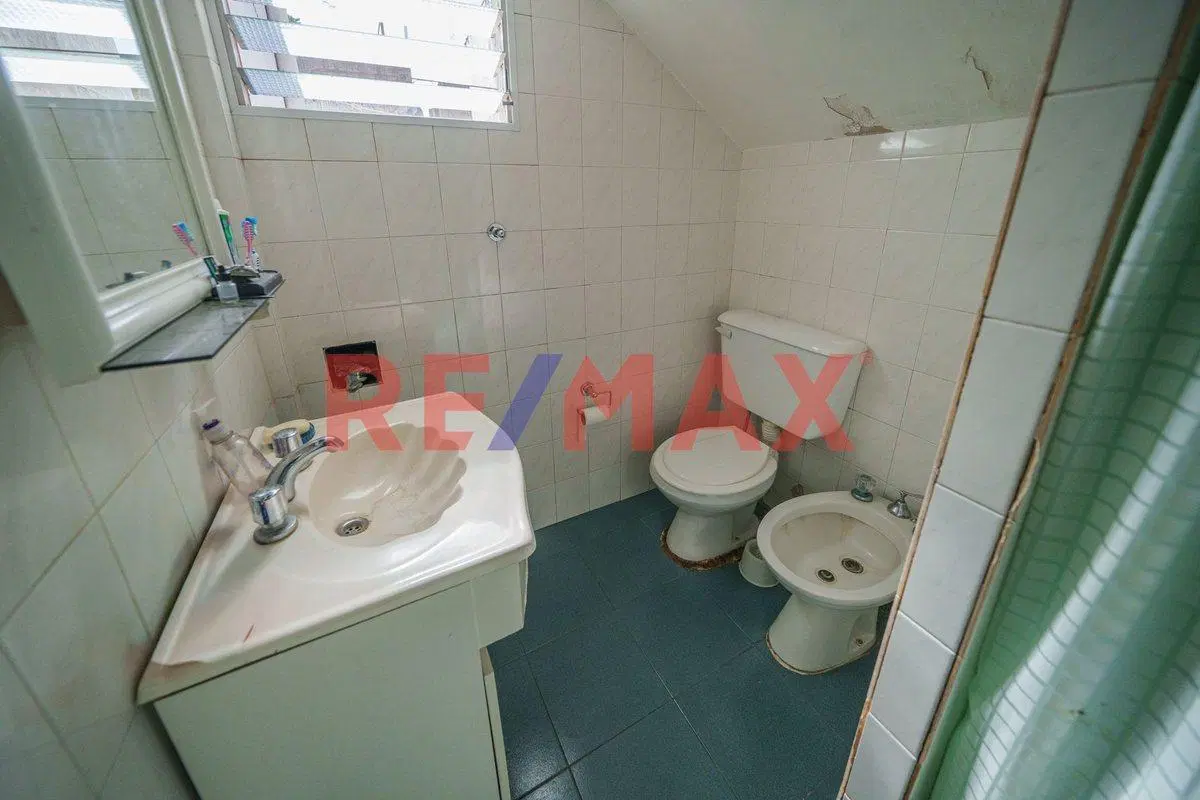 VENTA CASA CON DOS VIVIENDAS EN LOTE PROPIO 4