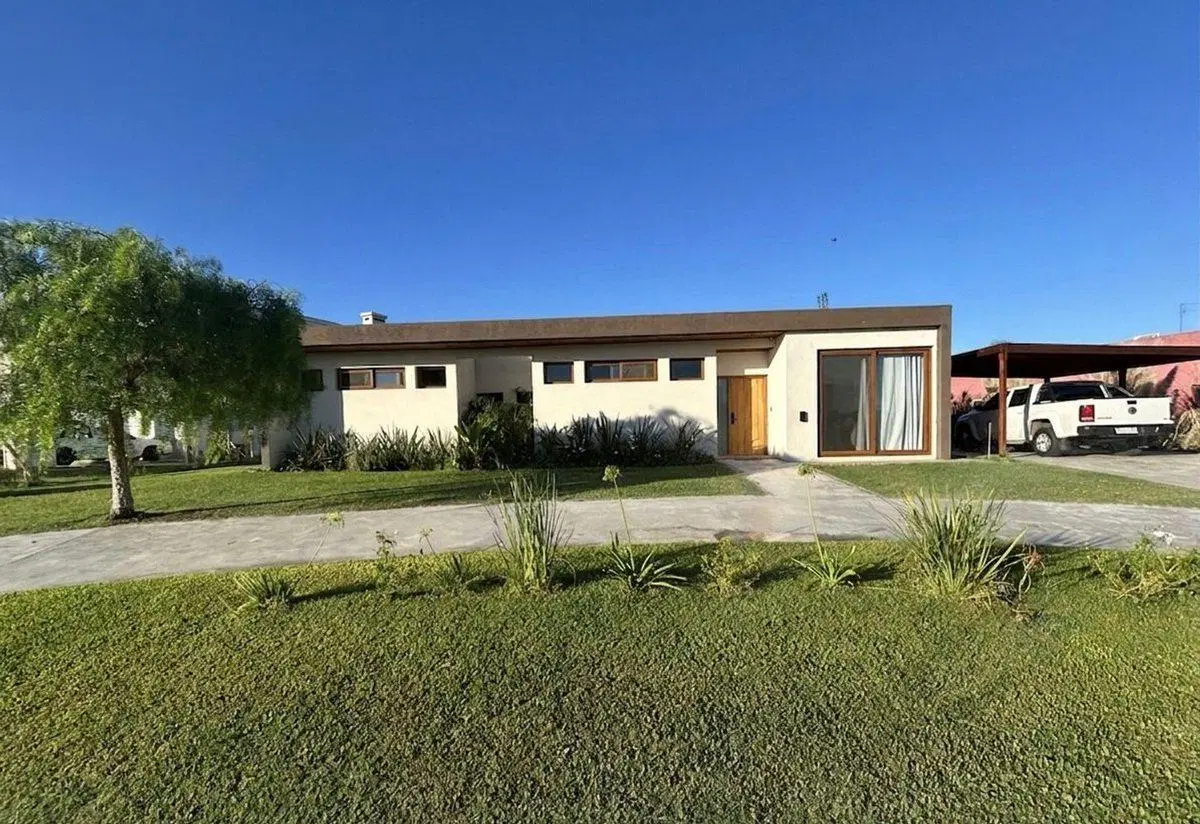 Venta Casa 4 ambientes San Sebastian Area 6 4