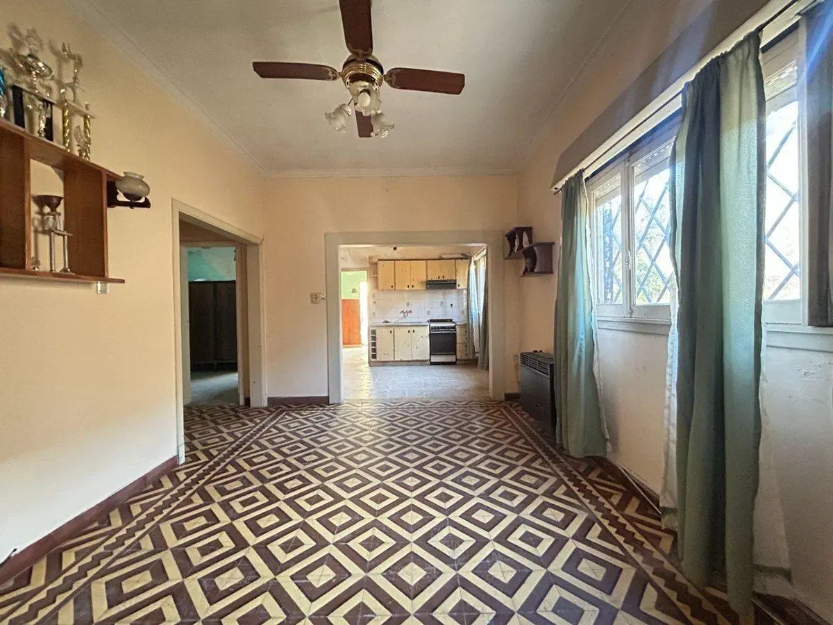 VENTA CASA 5 AMB C/COCHERA TALLER   -JOSE C PAZ 2