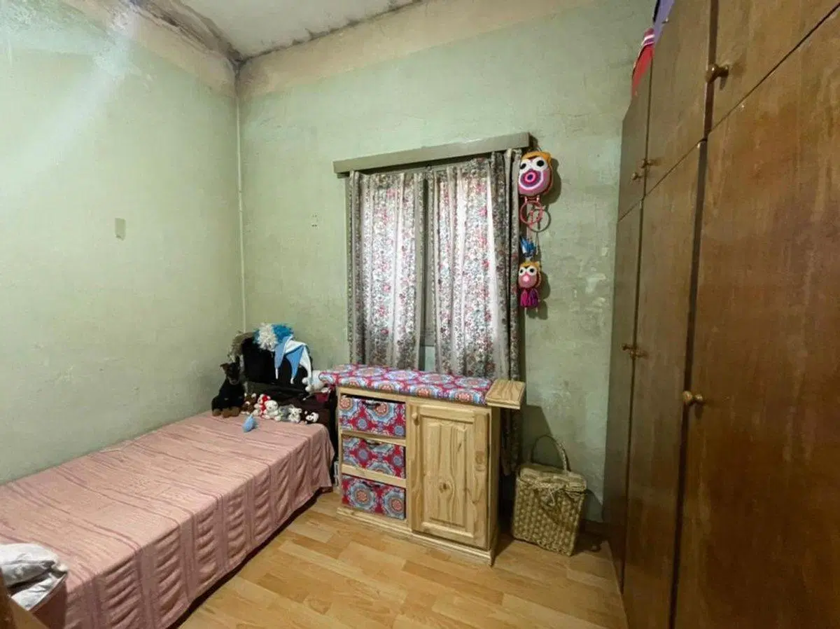VENTA CASA 3 AMB + DEPTO JOSÉ C. PAZ ZONA COMERCIO 2
