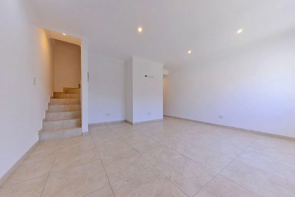 VENTA CASA 3 AMB HURLINGHAM A ESTRENAR TIPO DUPLEX 2