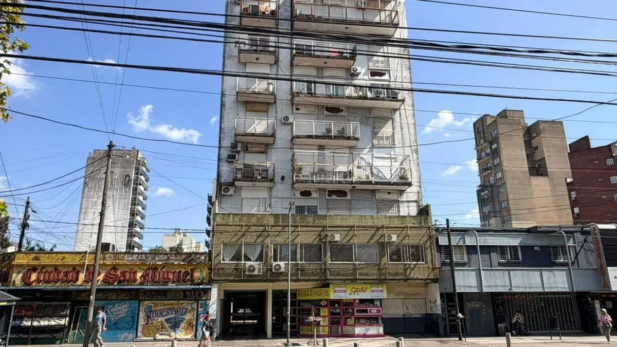 VENTA COCHERA PARA 2 AUTOS SAN MIGUEL CENTRO 2