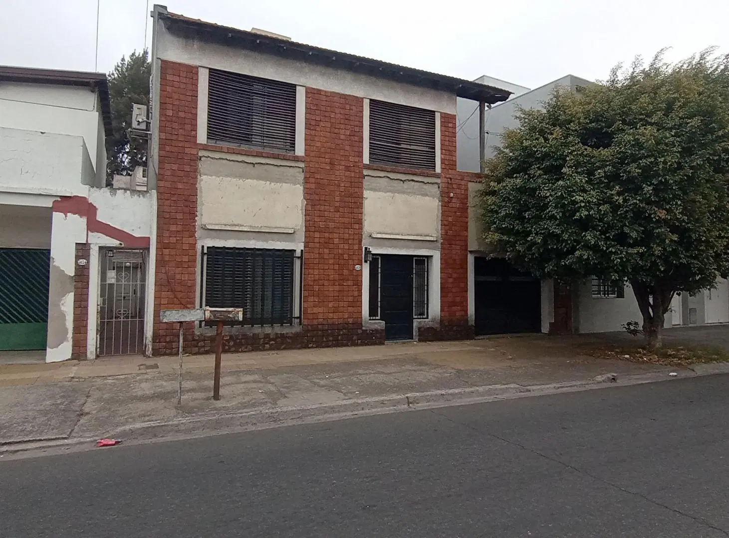 VENTA CASA 4 AMB 2 BAÑOS PATIO TERRAZA CASEROS 2