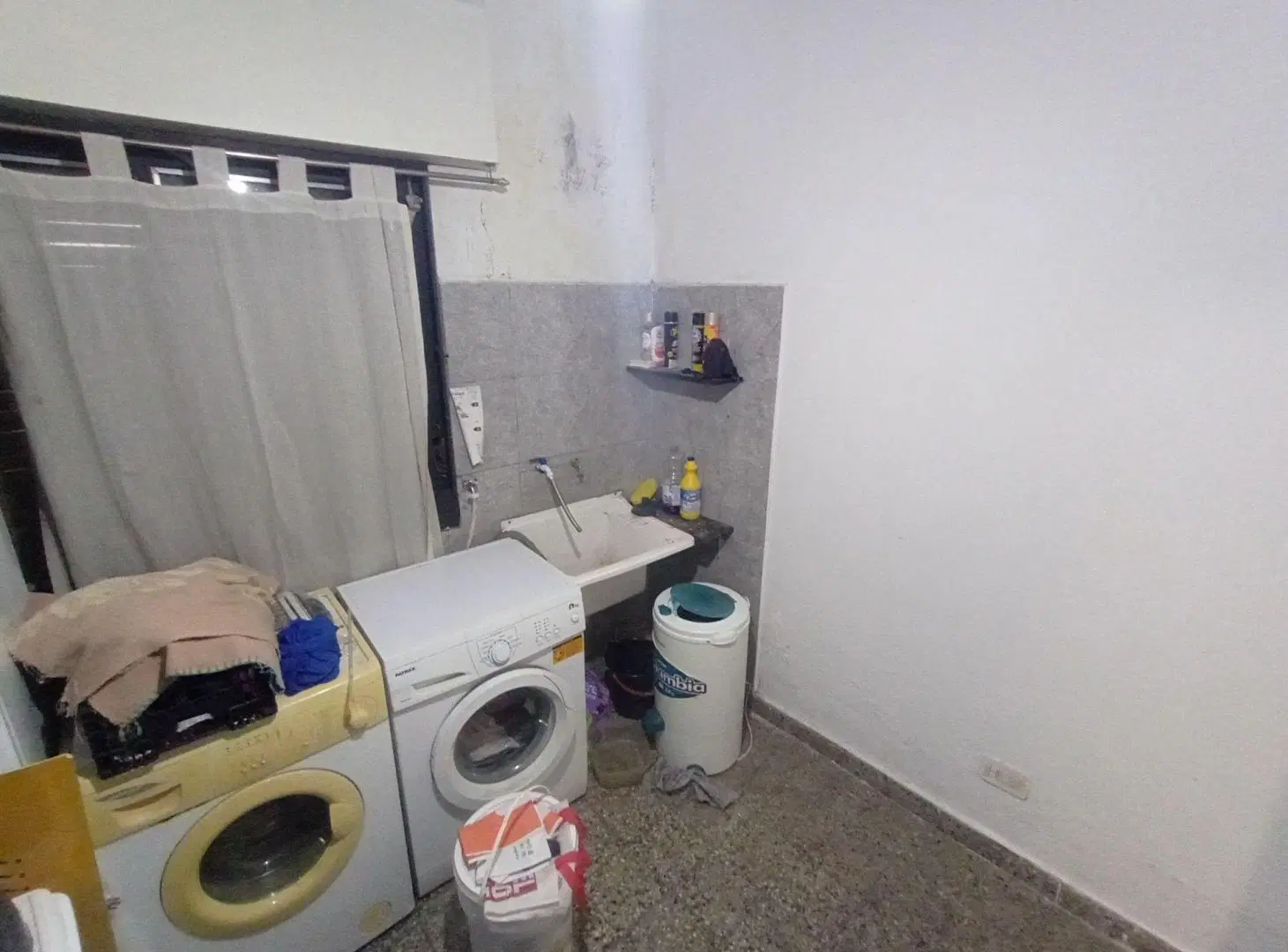 VENTA CASA 4 AMB 2 BAÑOS PATIO TERRAZA CASEROS 4