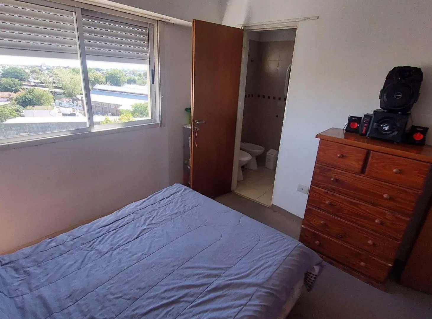 VENTA DEPARTAMENTO DOS AMBIENTES CON BALCON FRENTE 8
