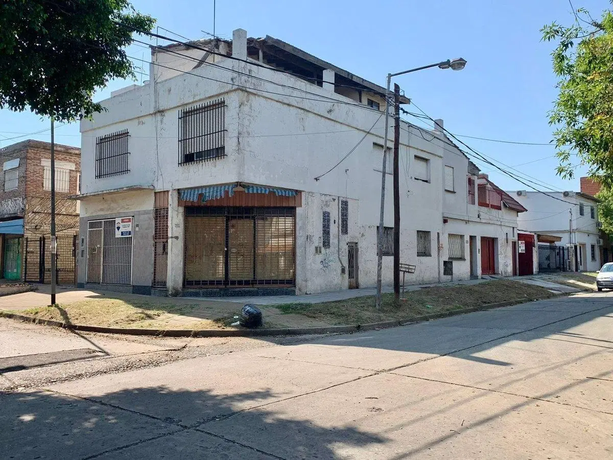 VENTA CASA 4 AMB.+DEPTO + LOCAL SAN MARTIN 3