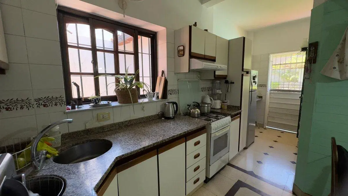 VENTA CASA 4 AMBIENTES HURLINGHAM 4