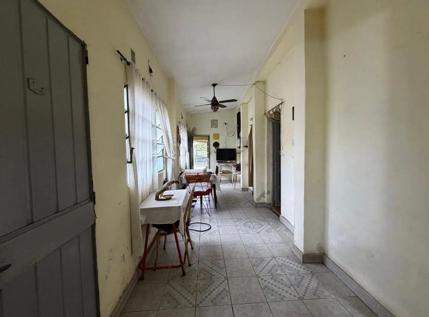 VENTA CASA 3 AMBIENTES CON PATIO Y JARDIN - JCP 3