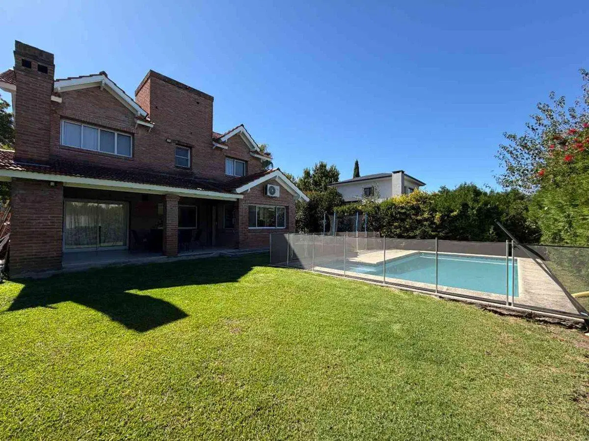 VENTA CASA 5 AMB PARQUE PILETA LA DELFINA - PILAR 2