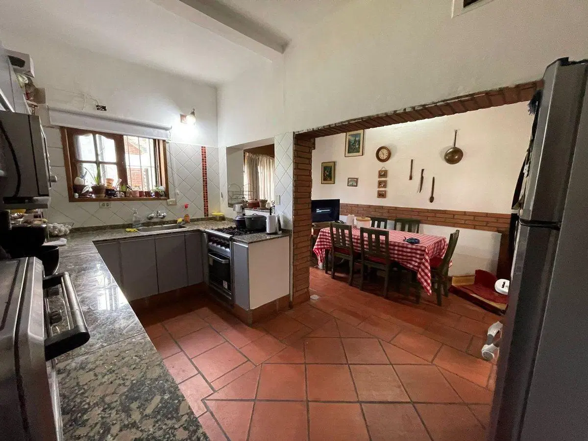 VENTA CASA 4 AMBIENTES HURLINGHAM 5