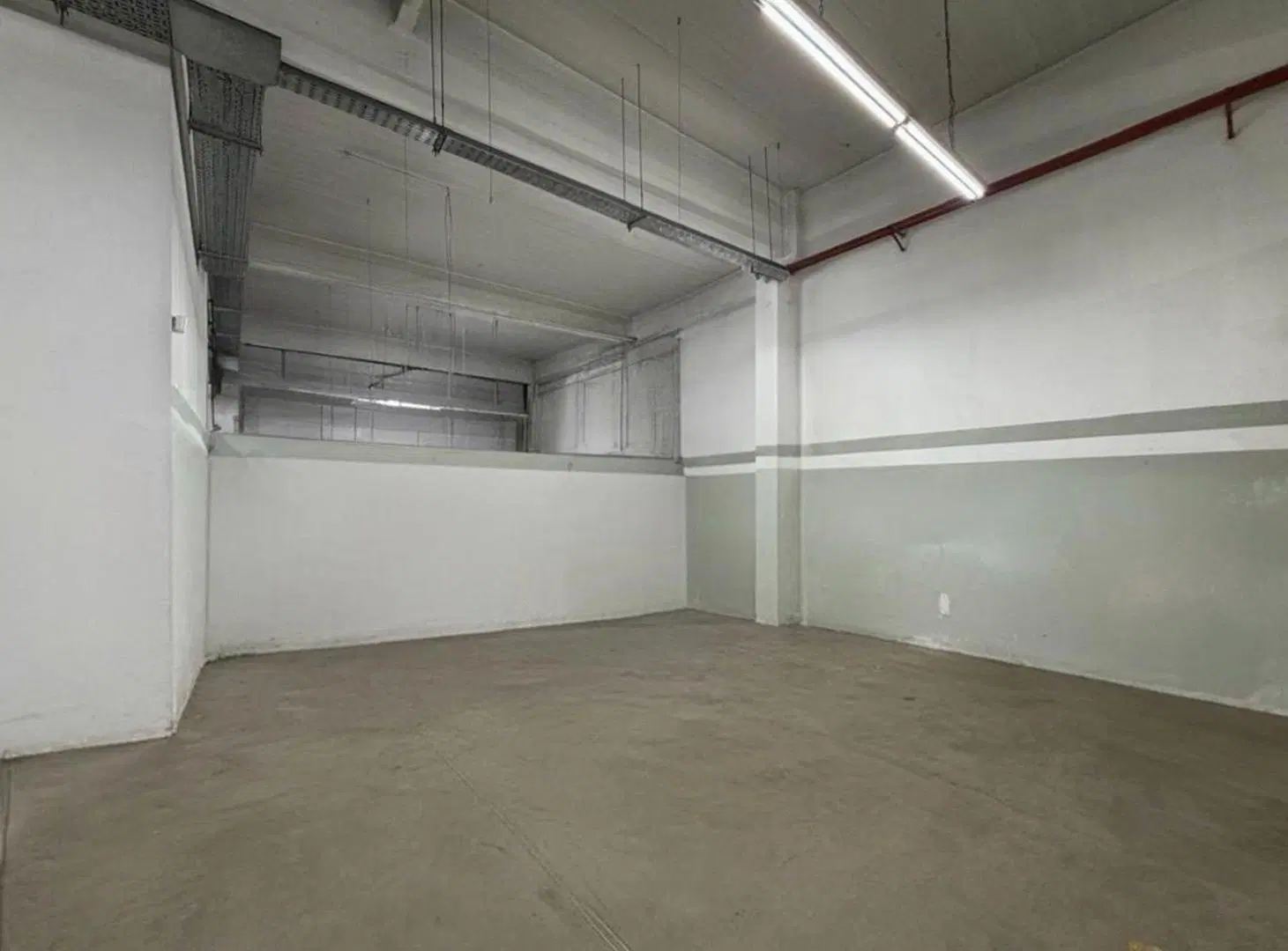 VENTA PLANTA IND. 2550 M2 CUB ACC CAMIONES-FLORES 8