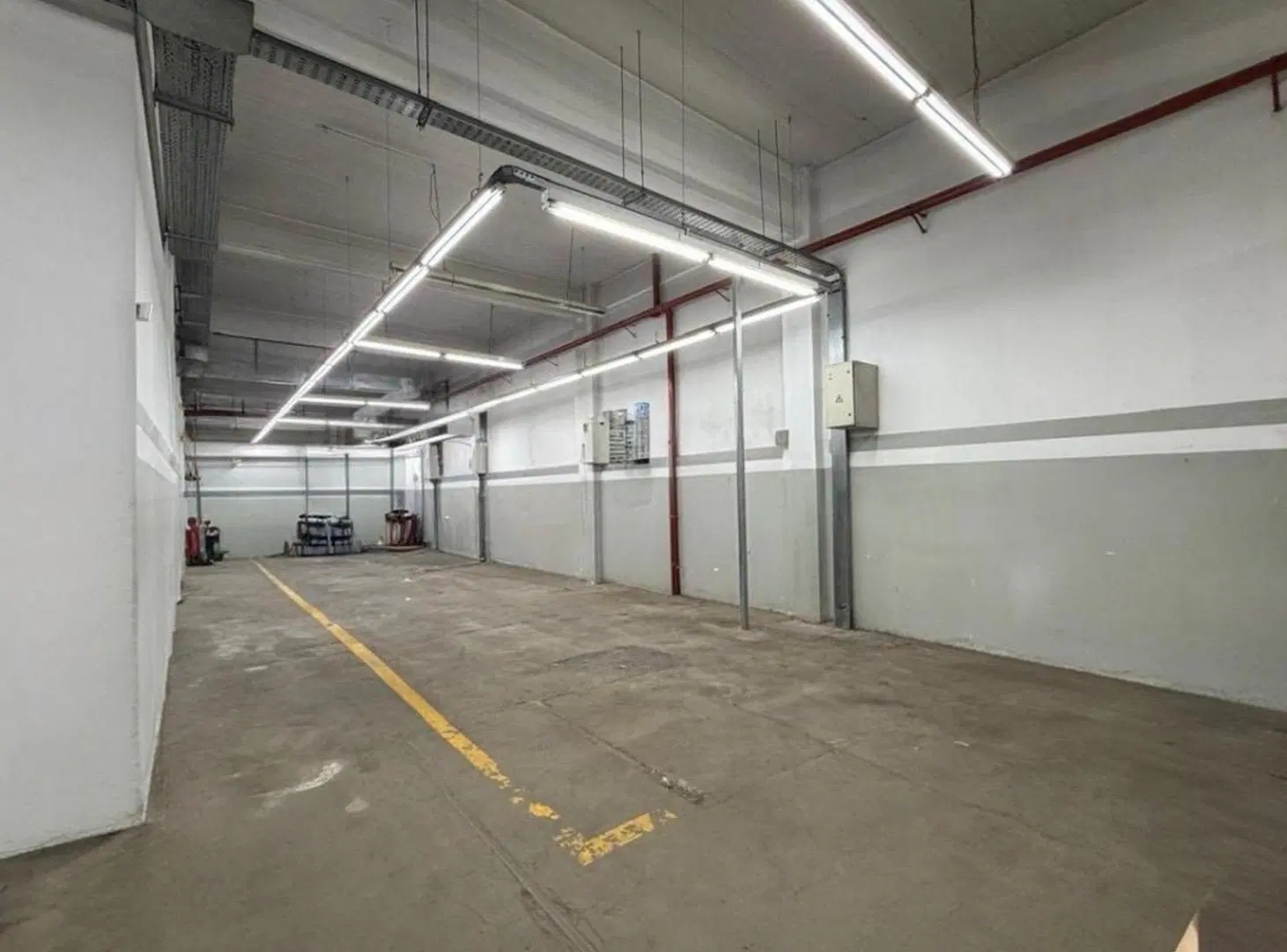 VENTA PLANTA IND. 2550 M2 CUB ACC CAMIONES-FLORES 2