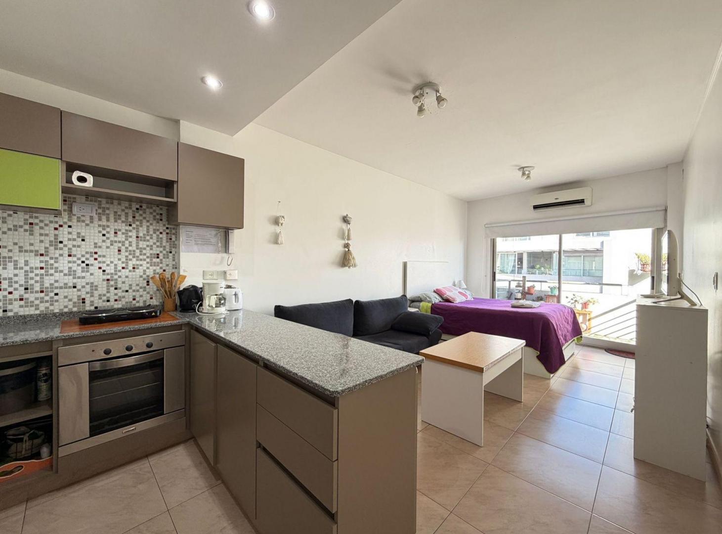Foto de VENTA MONOAMBIENTE 7° BALCON AL FRENTE - CABALLITO, imagen 2