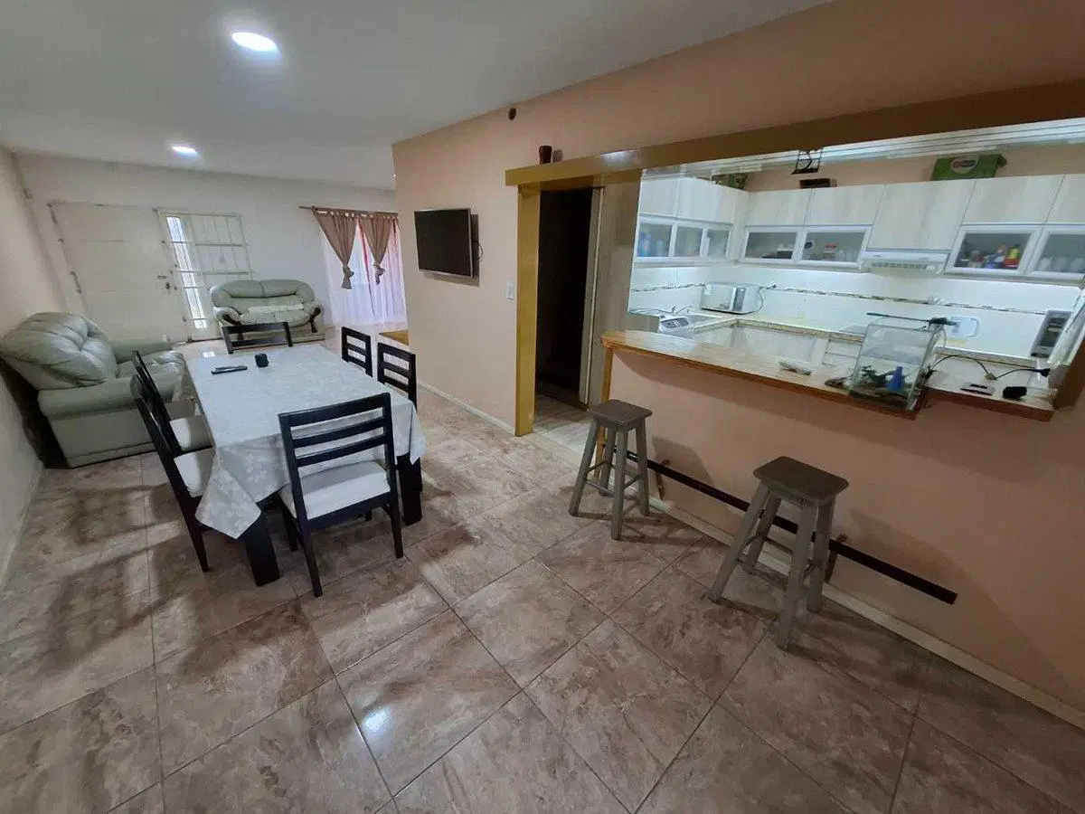VENTA CASA JOSÉ C PAZ 4 AMBIENTES PATIO 5