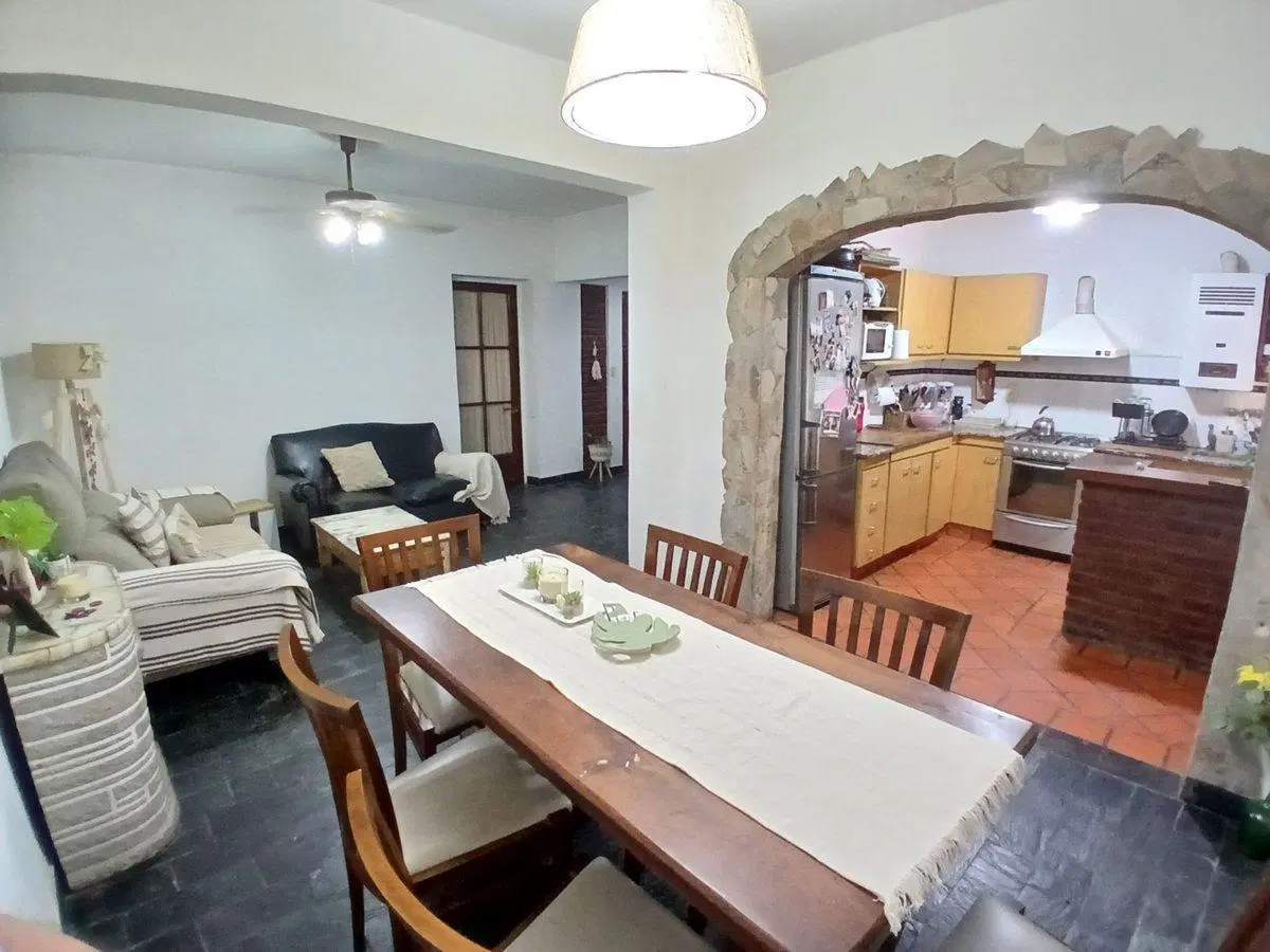 CASA PH 5 AMBIENTES VENTA, BERNAL OESTE GARAGE 5