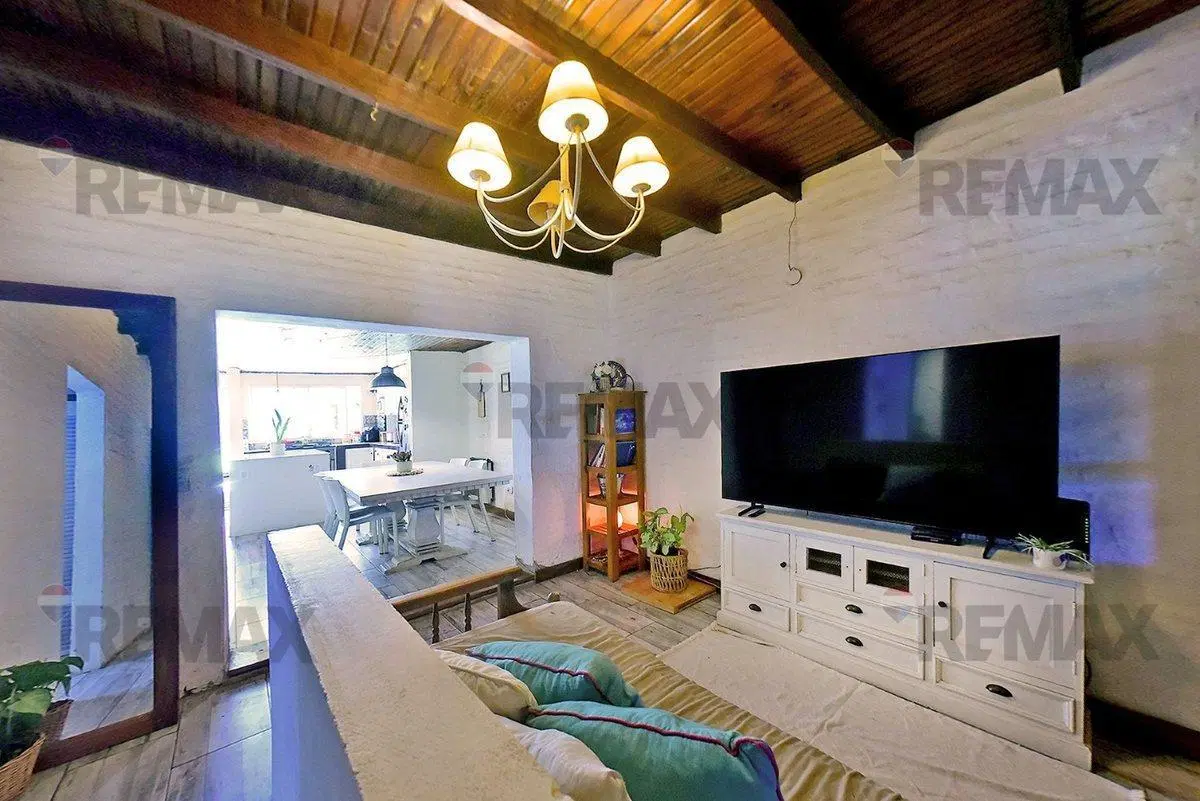 CASA 5 AMBIENTES-BELLA VISTA-APTO CRÉDITO-PISCINA 4