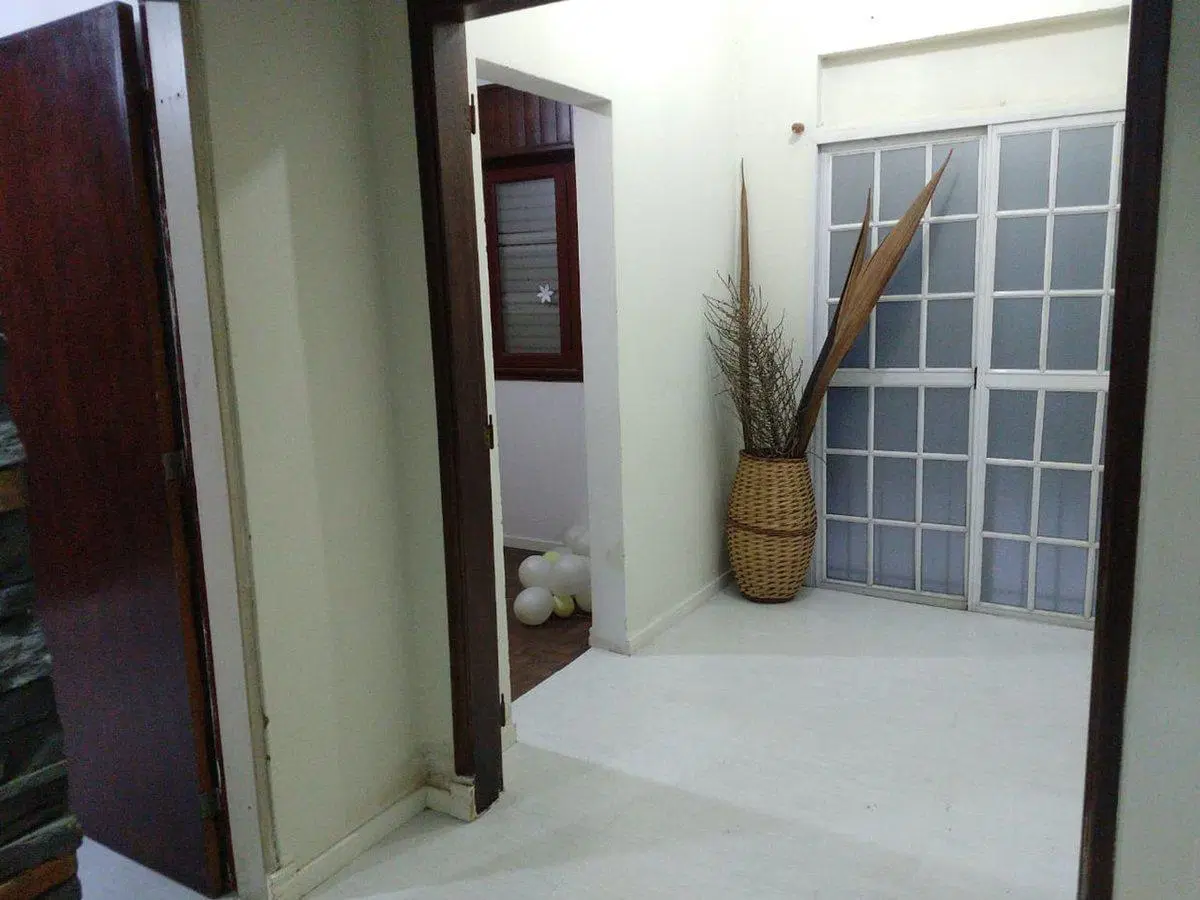 VENTA EN BLOQUE CASA MAS TRES DEPTOS 2 AMB J C PAZ 5